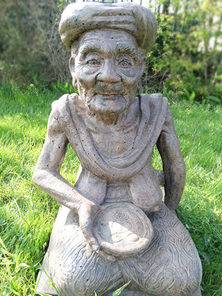 Statue mendiante 69 euros