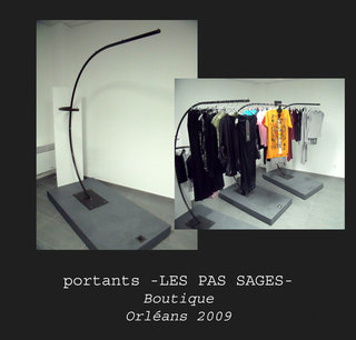 Portant "Les Pas Sages"