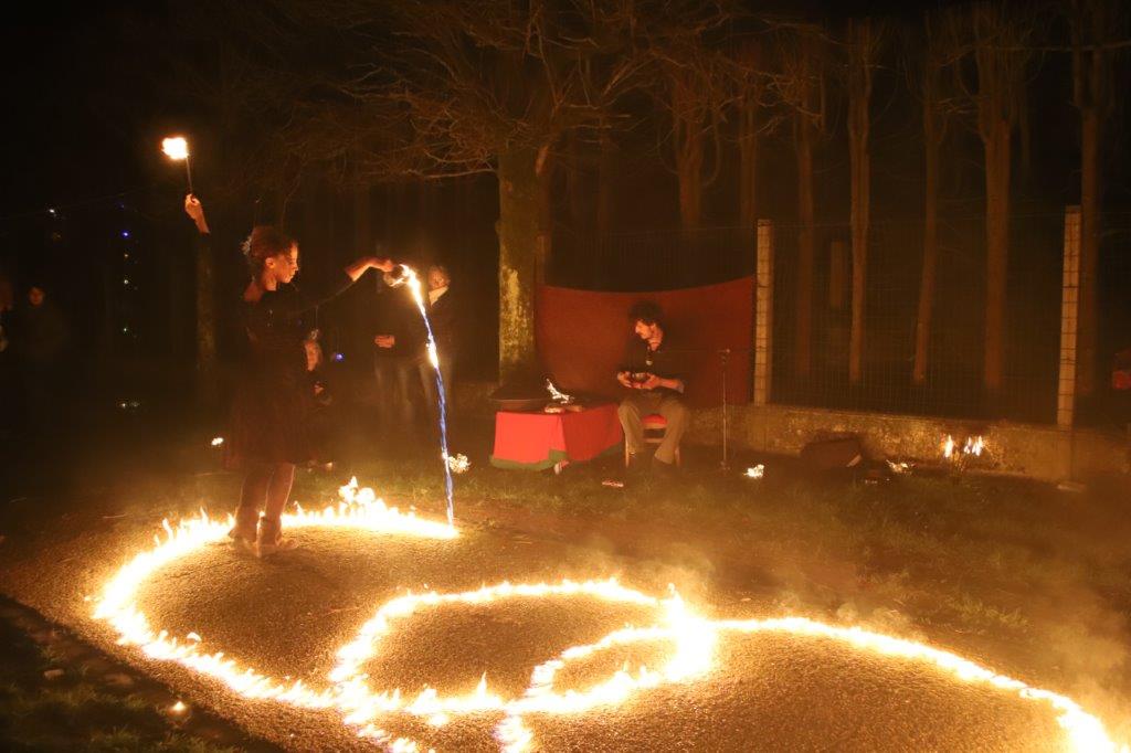 Yohanna et Quentin Cie 8e Ciel, spectacle de feu à voir sur le film de Sylvie Coren https://www.dailymotion.com/video/x7sn3t9