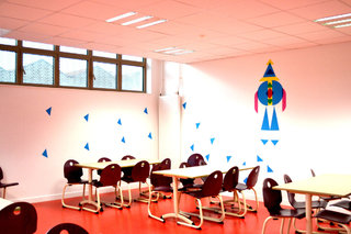 1% ARTISTIQUE /LE GRAND JEU / ATELIER TAMPONS / FRESQUES / GROUPE SCOLAIRE CONFLUENCE / SAINT-DENIS / AVEC GONZAGUE LACOMBE (SURFACE TOTALE)