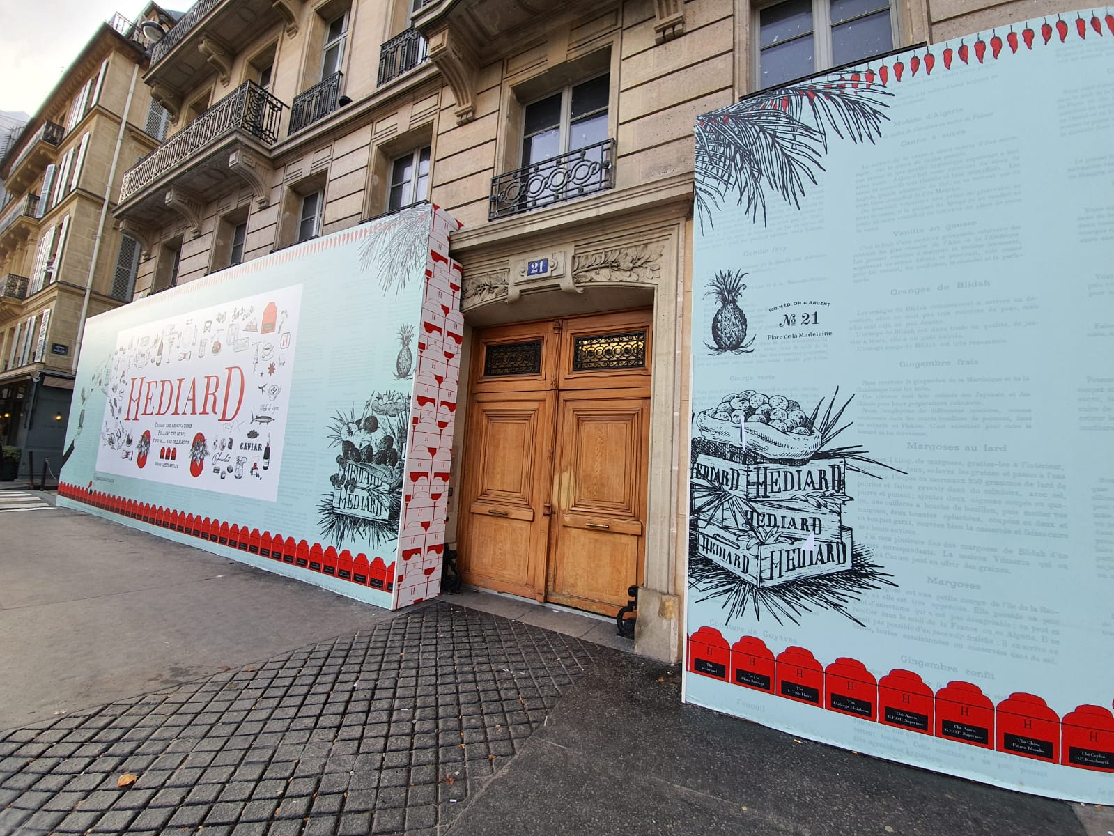 Réalisation de la bâche de chantier Hédiard en collaboration avec l'illustratrice Gail Gosschalk