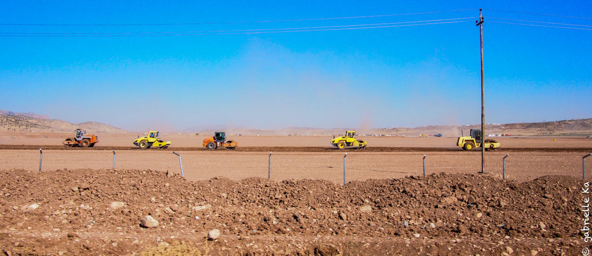 © Gabrielle Ka<br/><span>September, 2014. In Zakho, construction of Berseve camp. The relocation of 500 000 famillies started in early November 2014.</span>