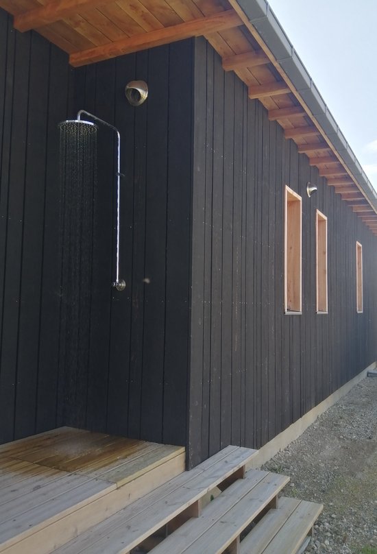 St Pabu Douche extérieure.jpg