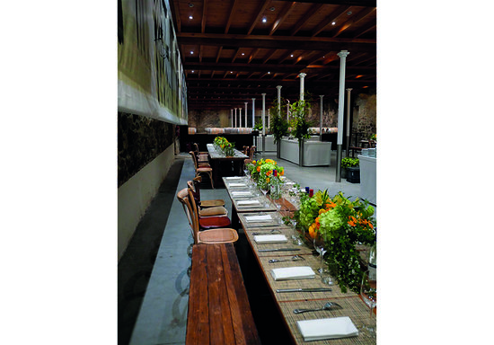 Dîner de presse dans les chais du château