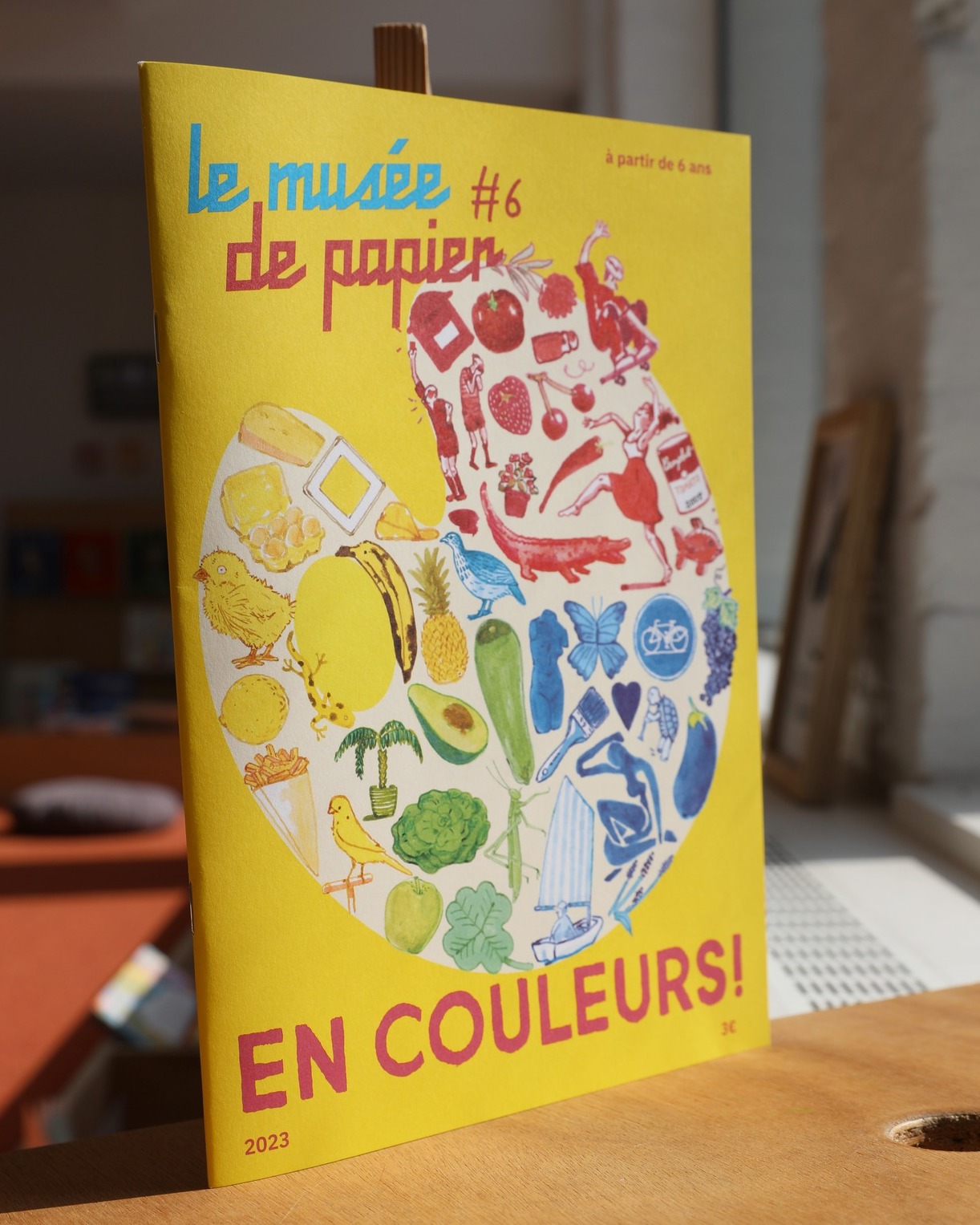 Musée de Papier #6, «EN COULEURS!»